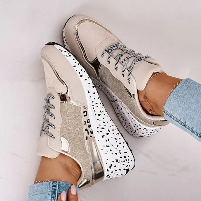 Debora | Dames Sneakers – Lichtgewicht Platform met Ademend Mesh en Trendy T-Strap Design