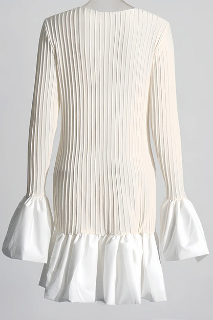 Belle | Dames Geplooide Mini Jurk met Uitlopende Mouwen voor een Elegante Look