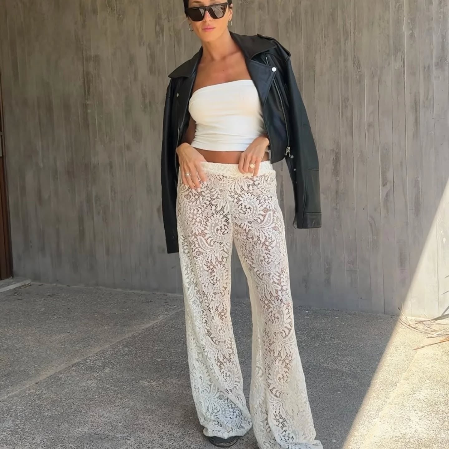 Irene | Dames Broek met Wijde Pijpen – Kantstructuur – Semi Transparant – Elegante Volledige Lengte