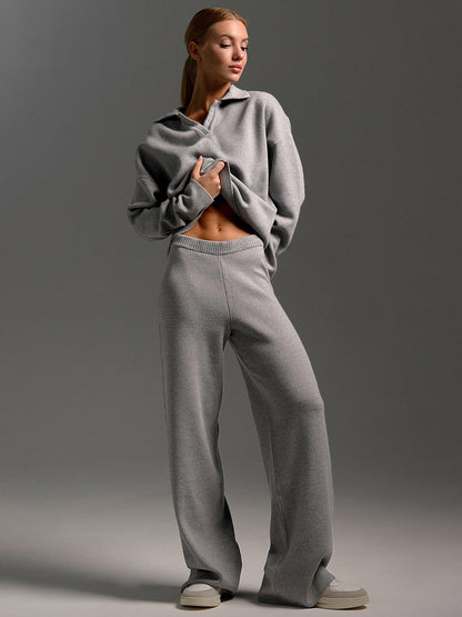 Indy Lounge Set | Dames loungepak met oversized polosweater en brede broek in zandkleur