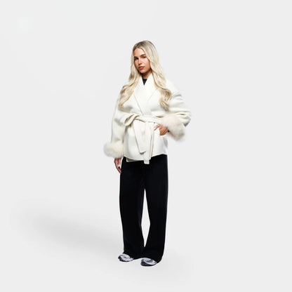 Livia Luxe Coat Dames | Trendy Winterjas met Faux Fur en Strikceintuur