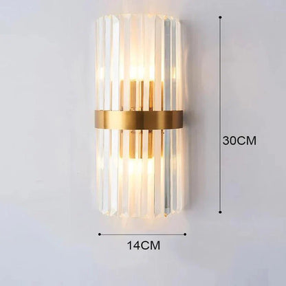 Moderne Wandlamp – Zwart en Goud, Kristallen Accenten voor Sfeervolle Verlichting in Woonkamer of Slaapkamer