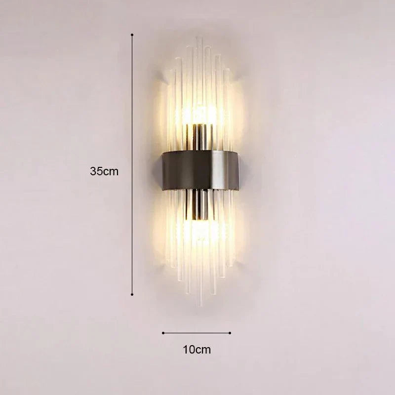 Moderne Wandlamp – Zwart en Goud, Kristallen Accenten voor Sfeervolle Verlichting in Woonkamer of Slaapkamer