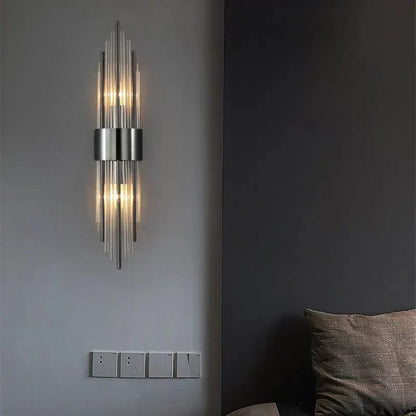 Moderne Wandlamp – Zwart en Goud, Kristallen Accenten voor Sfeervolle Verlichting in Woonkamer of Slaapkamer