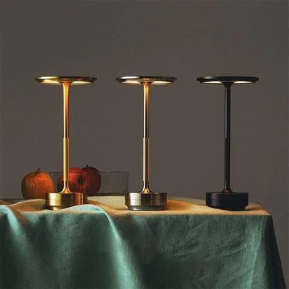 Draadloze Tafellamp – Metaal en Glas, Scandinavisch Design voor Woonkamer of Slaapkamer
